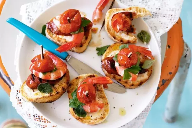 Taste Recipes Malta - Prawn pinchos with smoky paprika mayonnaise